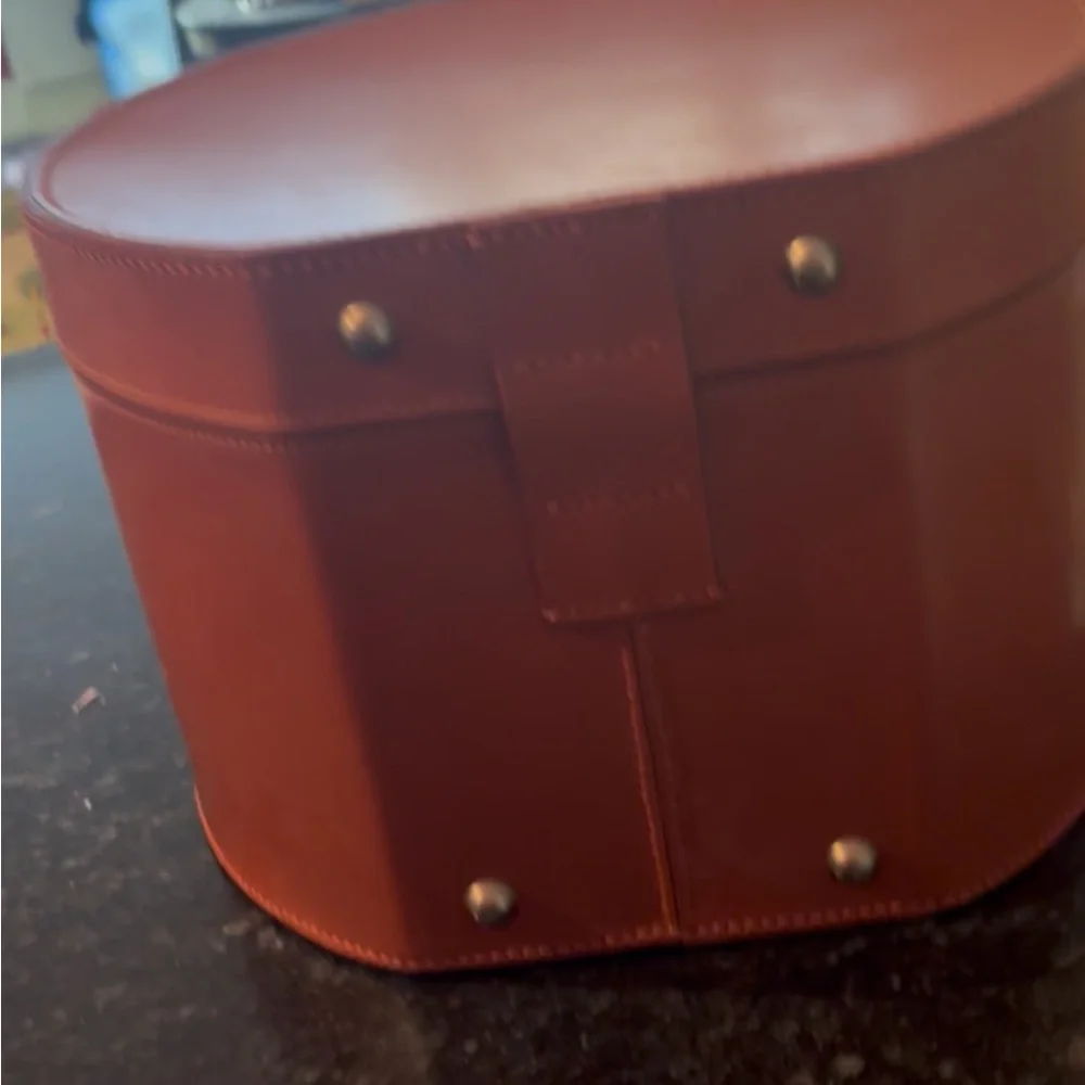 Cognac Leather Rounded Storage Box - Picture 5 of 10